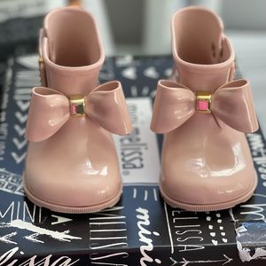 Mini Melissa Sugar Rain Bow boots. Light Pink